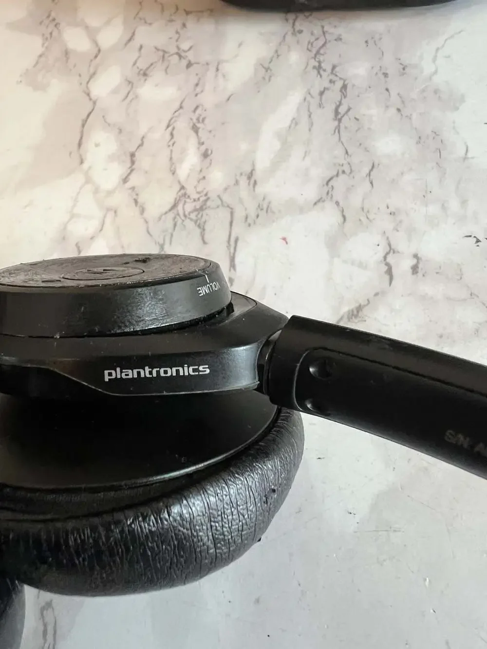 Plantronics Voyager Focus UC B825 Wireless Stereo Headset